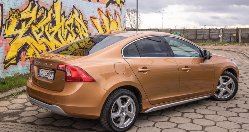 Volvo S60 cena 38500 przebieg: 348000, rok produkcji 2010 z Września małe 172